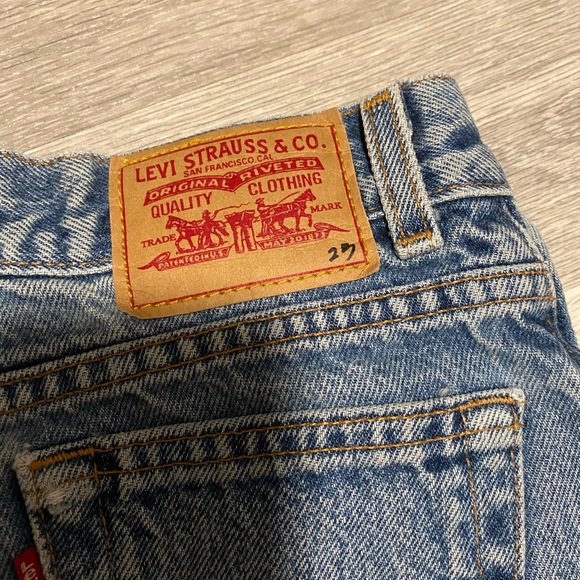 High waisted Levi shorts - Picture 4 of 4